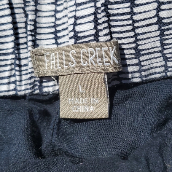 Falls Creek size large lightweight shorts - Picture 5 of 9